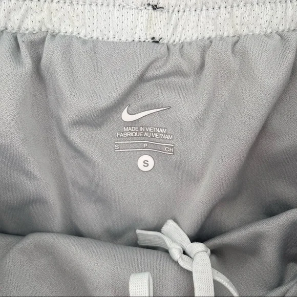 NIKE Women’s Running Shorts Black/White Lined size: Small - Picture 5 of 8